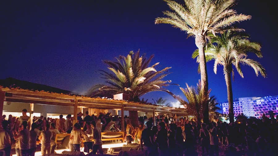 BEACHOUSE Opening by Essential Ibiza photographed by Indi Slebur 08