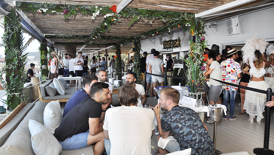 Beachouse Outside with Andrea Oliva by TS 06
