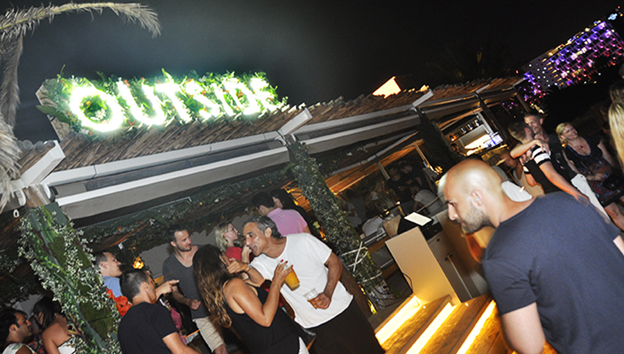 Beachouse Outside with Andrea Oliva by TS 15