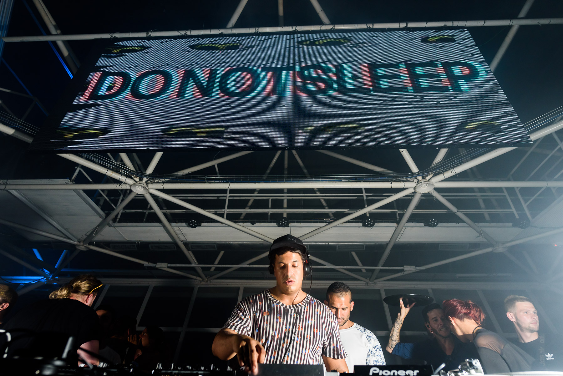 Do Not Sleep 02