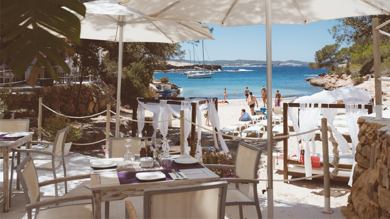 El Chringuito Cala Gracioneta by Essential Ibiza photographed by Hrvoje Slebur-01