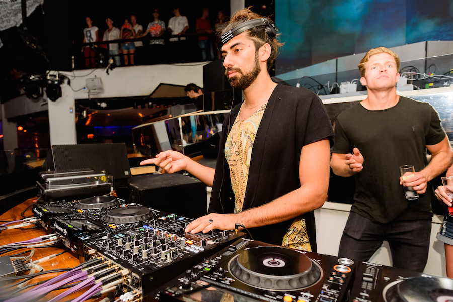 Knee Deep In Pacha 001