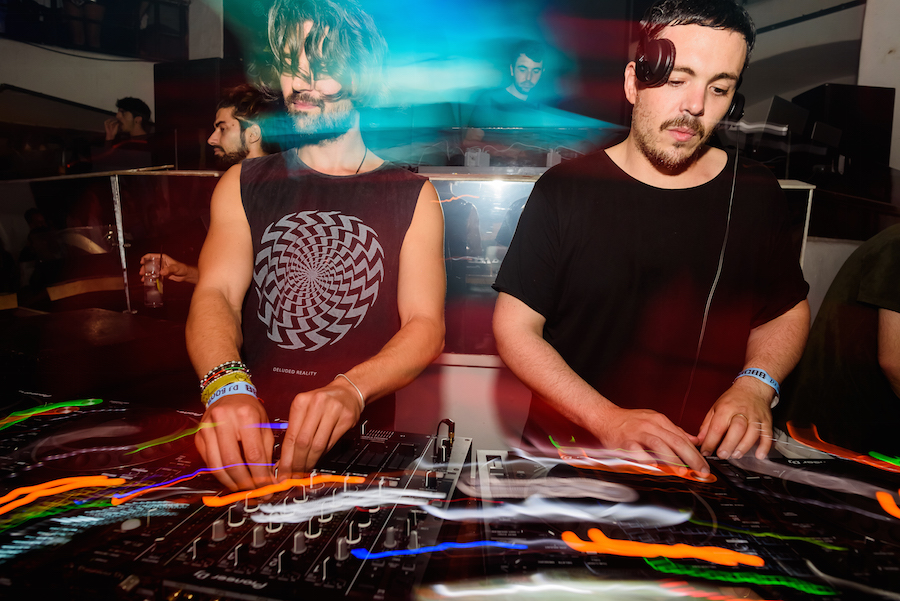 Knee Deep In Pacha 004