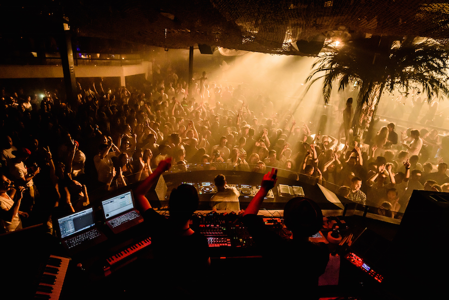 Knee Deep In Pacha 009