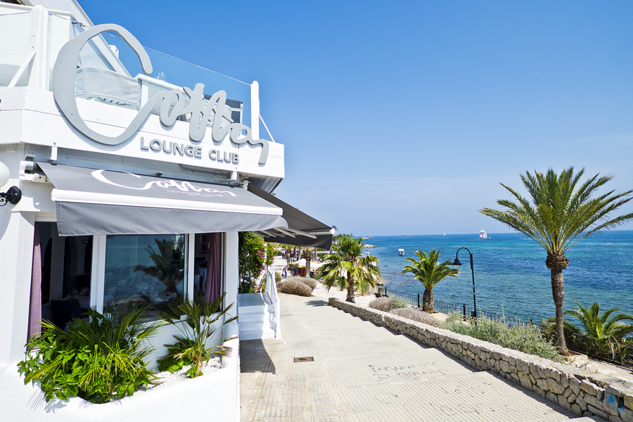 Cotton Lounge by la skimal