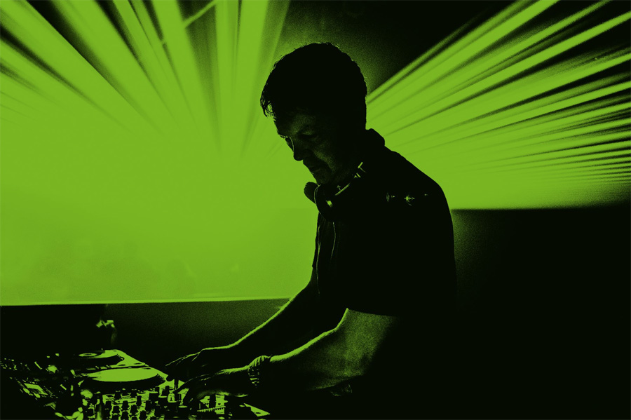 JohnDigweed_Resistance