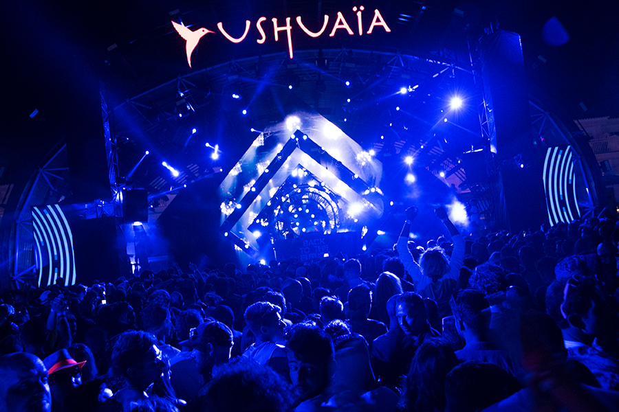Ushuaia_Opening_Essentialibiza_2017_by_Tamara_Sini_010