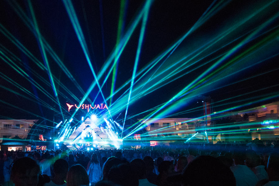 Ushuaia_Opening_Essentialibiza_2017_by_Tamara_Sini_014