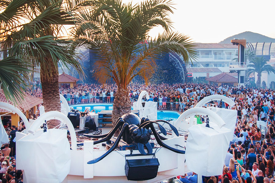 Ushuaia_Ants_Opening_Essentialibiza_2017_by_Tamara_Sini_005