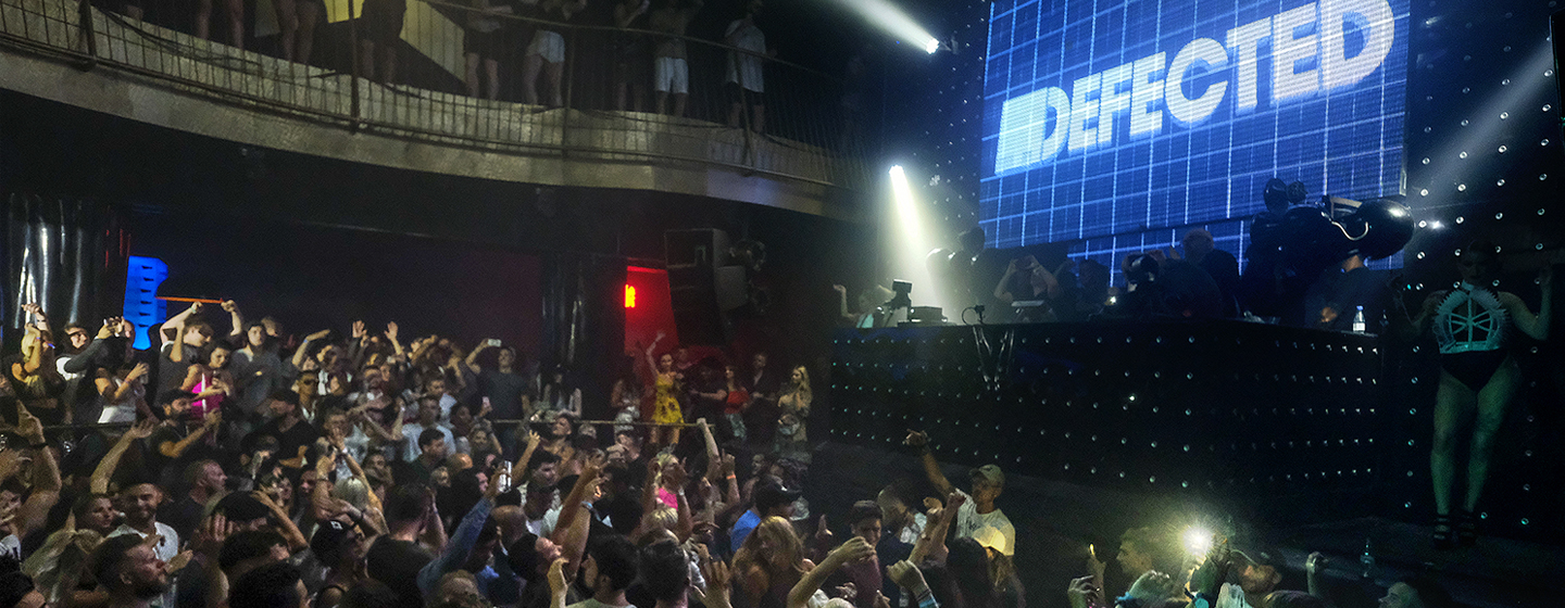 Defected Opening by la skimal