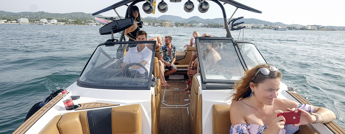 Timeless Boat Bar Essentialibiza 2018 By La Skimal Feature003